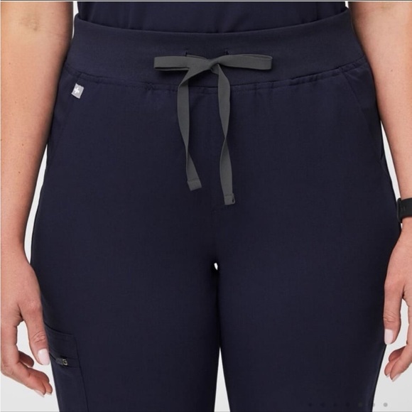Figs Zamora Navy Jogger Scrub Pants size Large - Picture 5 of 10